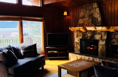 Windermere House | Just a 2 min walk to the Lake!