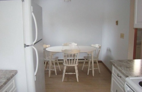 Sauble Beach Cottage | Just a few steps from the beach and Main Street!