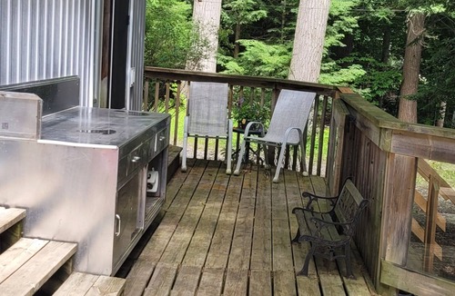 Rideau Lakes Cabin | Just a fishing cabin in the woods.