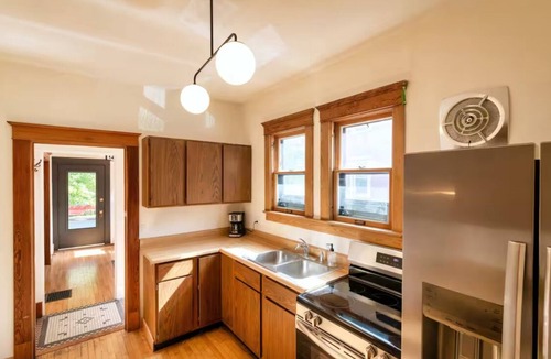 Kerrytown House | Kerrytown Central 3-Bedroom Home