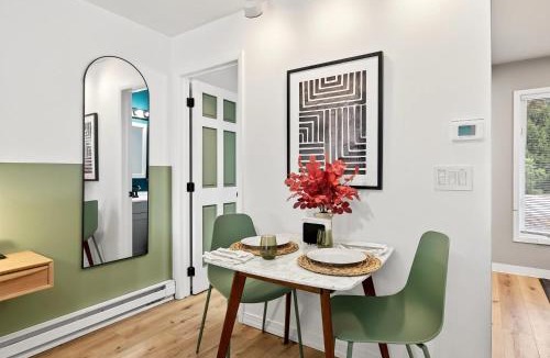 Ellicottville House | King Bed, Walk or Bike to town, EV, Pets OK