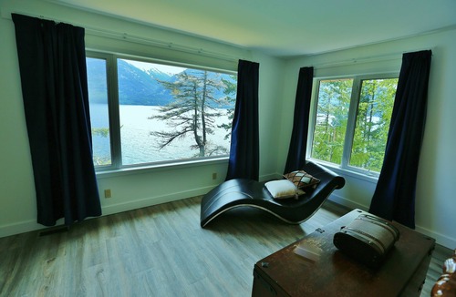 Central Kootenay House | Kootenay Retreat Near Ainsworth Hot Spring/Sleep 10/Kaslo
