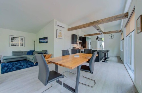 Pont-Rouge Ski Chalet | L'Escapade du Domaine - Peaceful Nature Stay