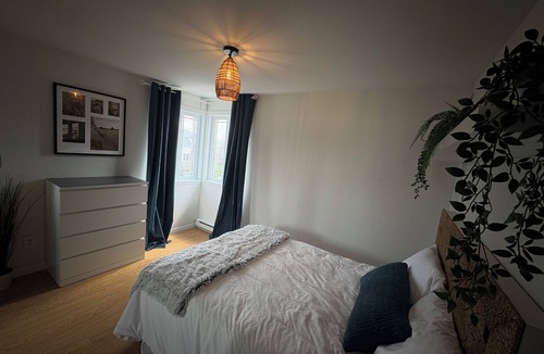Laprairie Apartment | La Cache d'Elizabeth