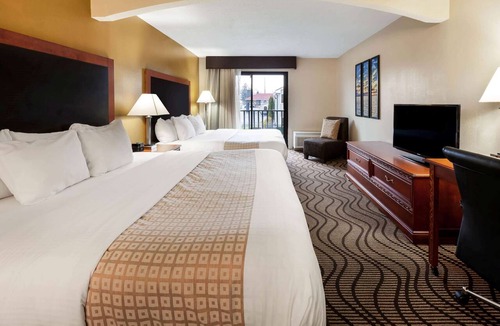Sandusky South Hotel | La Quinta Inn by Wyndham Sandusky near Cedar Point