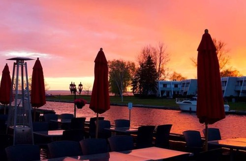 Lagoon City Hotel | Lagoon Harbour Resort & Hotel