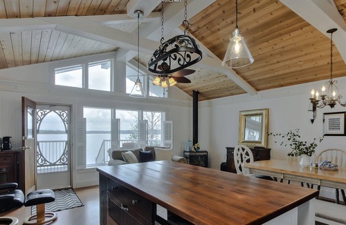 Central Alberta House | Lake front Cabin with a view