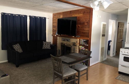 Alger Cottage | Lake Front Cottage