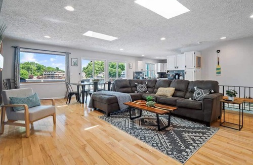 Portage Lakes House | Lake Front - Kayaks - Hot Tub - Sleeps 8