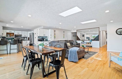 Portage Lakes House | Lake Front - Kayaks - Hot Tub - Sleeps 8