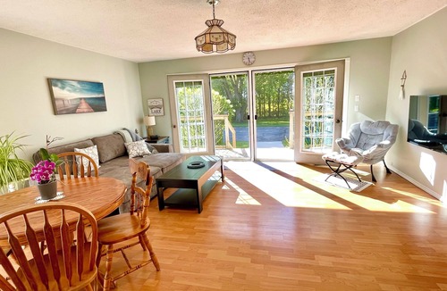 Saugeen Shores House | Lake Huron 3BR w/Deck, Games & EV | Port Elgin (The Cardinal)
