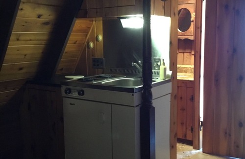 Harbor Springs Cottage | Lake Michigan Beachfront Efficiency Guest House