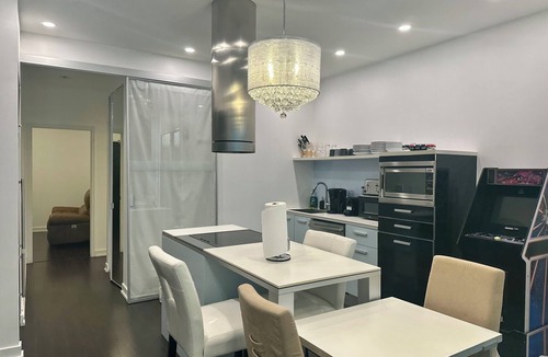 CityPlace Apartment | Lake shore Townhouse