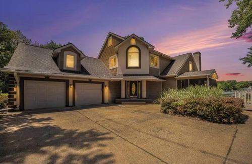 Battle Creek House | Lakefront 4BR w/Private Beach, Dock & Firepit Near Battle Creek, amazing views!