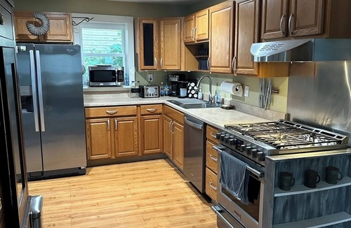 Homer Cottage | Lakefront Cottage on Little York Lake - Kayaks, Firepit and Ski Song Mtn 8 Min