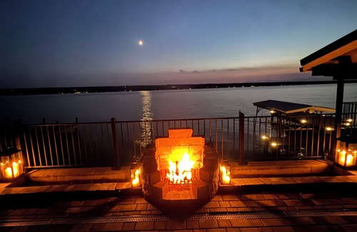 King Ferry Cottage | Lakefront Escape - Cozy, Comfy, and PRIVATE