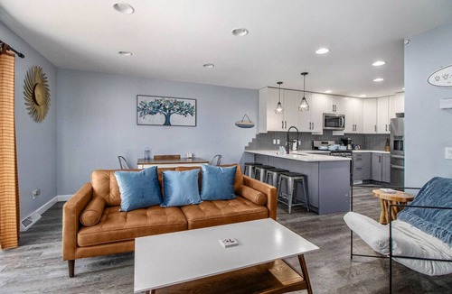 South Gull Lake Apartment | Lakefront Gull Lake Getaway