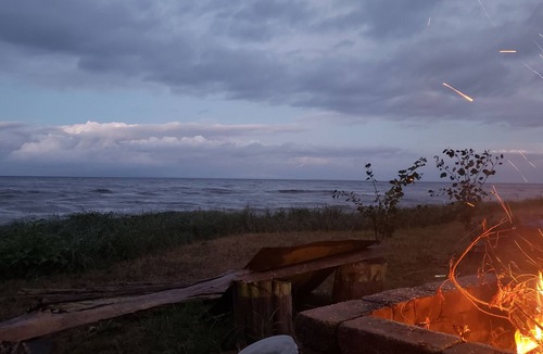 Menominee House | Lakefront Lake Michigan Beach House 5,500sf