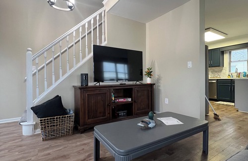 Gypsum House | Lakefront Lodge on Sandusky Bay
