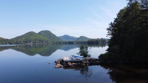 Lac Superieur Village House | Lakefront Mountain View - Resort Access Loft