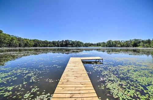 Brazeau House | Lakefront Wisconsin Cottage w/Dock & Hot Tub!