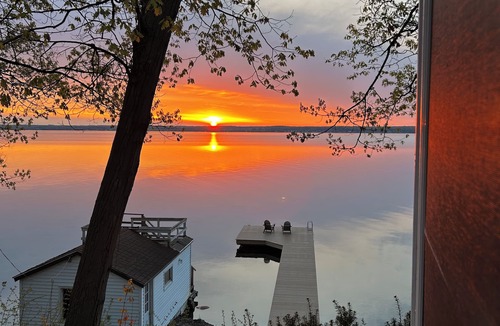 Town of Benton House | Lakeholme.Relax and Renew on Seneca Lake in the Finger Lakes NY. Lovely spot