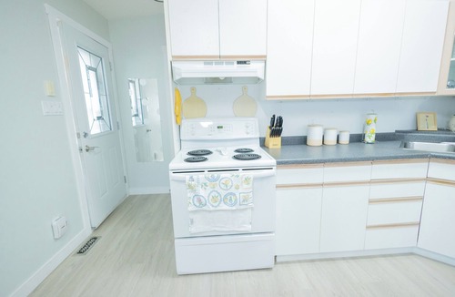 Arnes Cabin | Lakeview Escape at Gimli by Guest Expertise