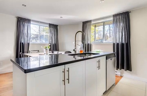 Laval Apartment | Large and Modern, furnished flat with two bedrooms Laval/Canada