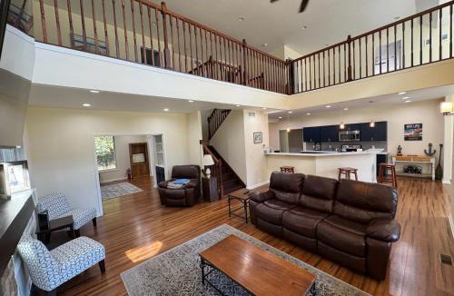 Kelleys Island House | Large Family Gathering Home on Kelleys Island