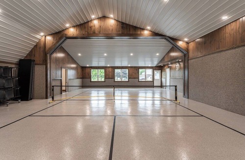 Kidron House | Large Group Retreat w/Indoor Pickleball