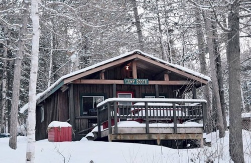 Eau Claire Cottage | LaVerendyre Cottage