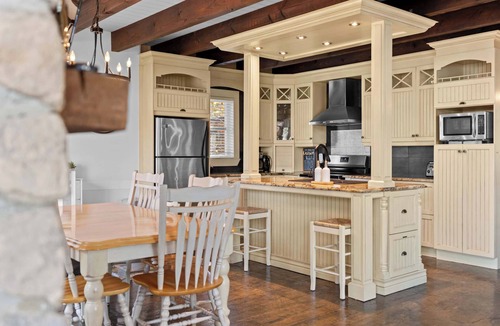 Saint-Raymond Ski Chalet | Le Calin - Waterfront with VIEW and SPA