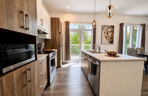 Wentworth-Nord House | Le Chalet Grewal, Spa, foyer et Nature!