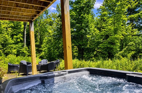 Wentworth-Nord House | Le Chalet Grewal, Spa, foyer et Nature!