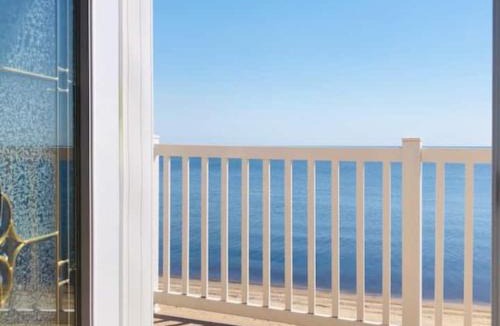 St. Felicien Ski Chalet | Les Quatre Vents - Lakefront & Private Beach