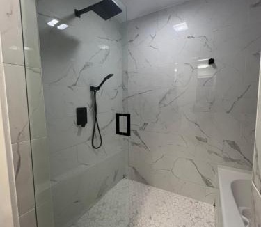 Regional District of Nanaimo House | LF Guesthouse