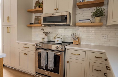 Town of Jerusalem House | Live The Lifestyle, Stunning Lake House in the heart of Wine Country!