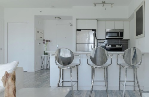 King West Village Apartment | Loft in Liberty Village (Steps to Major International Sporting Event Stadium)