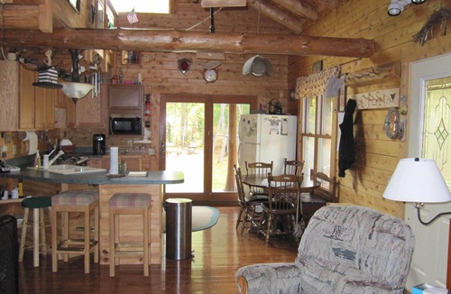Munising Cottage | Log Cabin in private area close to Pictured Rocks!