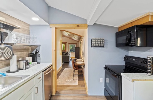 Canandaigua Cottage | Lovely 1 Bed Ranch Close to all Attractions