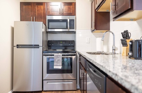 Lakewood Apartment | Lovely 1 Bed Suite Free Parking on the Premises