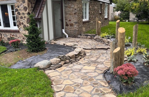 Conneaut Cottage | Lovely 4-Bedroom Cottage with a Lake View