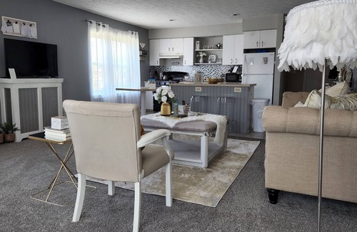 Lakewood House | Lovely Lakewood:November Special 15% Off 3+ Nights