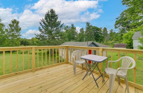 Lupton House | Lupton Cabin w/Fire Pit: Walk to George Lake!