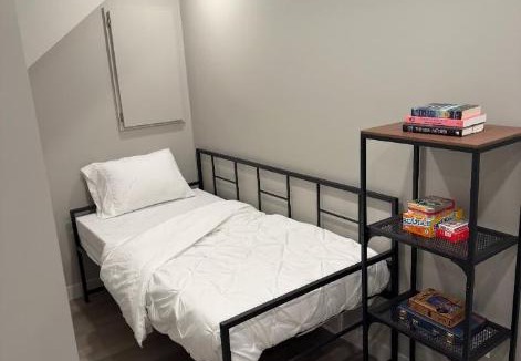 Southeast Calgary House | Luxurious and Cozy 1 Bedroom Basement Suite Patio
