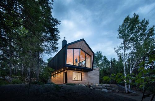 La Malbaie Ski Chalet | Luxurious Chalet with Pool, Sauna, Spa & Amazing View