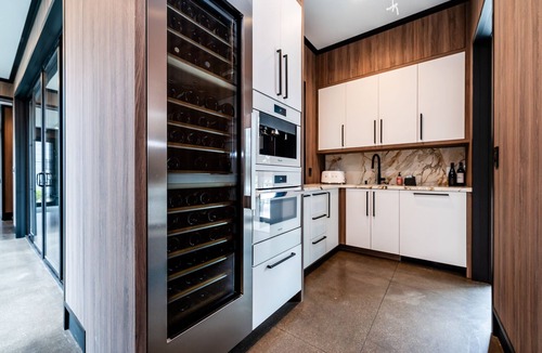 New Buffalo House | Luxurious New Buffalo Rental Has It All!