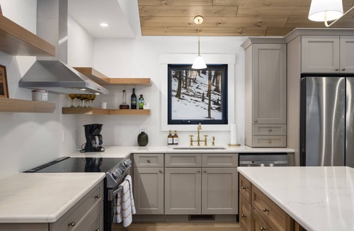 Turin House | Luxurious Tug Hill Lodge-Direct Snowmobile Access