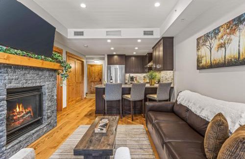Canmore Apartment | Luxury 1BR King Suite Hot Tub Couple Retreat Central Bridgette Bar