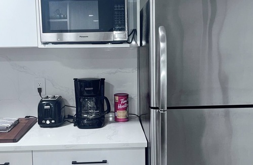 Delta House | Luxury 2BR Delta Stay Free Parking Near Van
